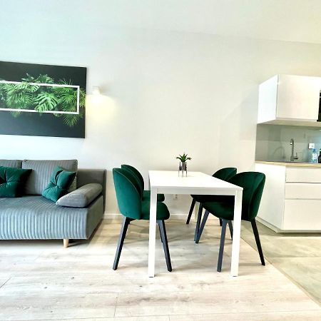 Modern Green Apartment Krasków Eksteriør bilde