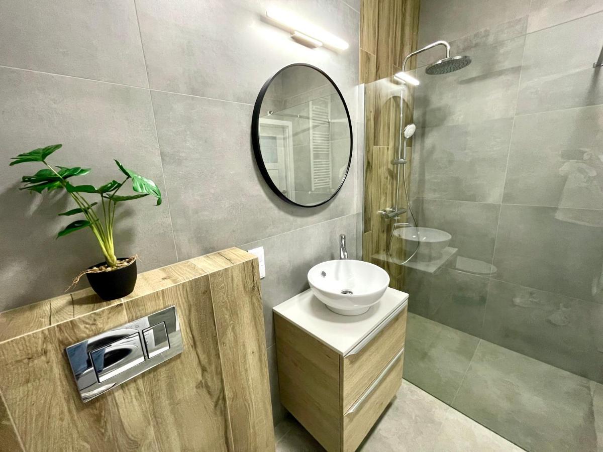 Modern Green Apartment Krasków Eksteriør bilde