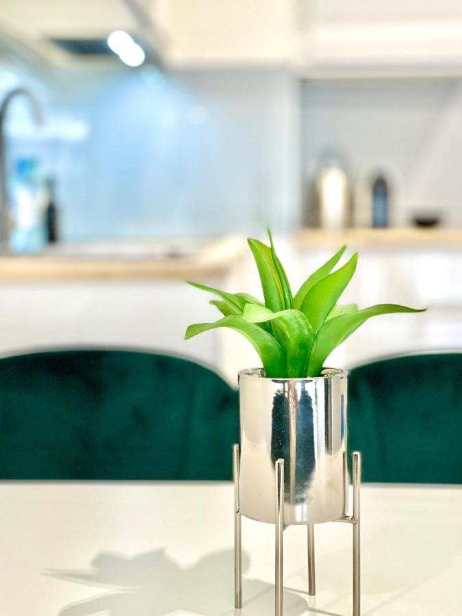 Modern Green Apartment Krasków Eksteriør bilde